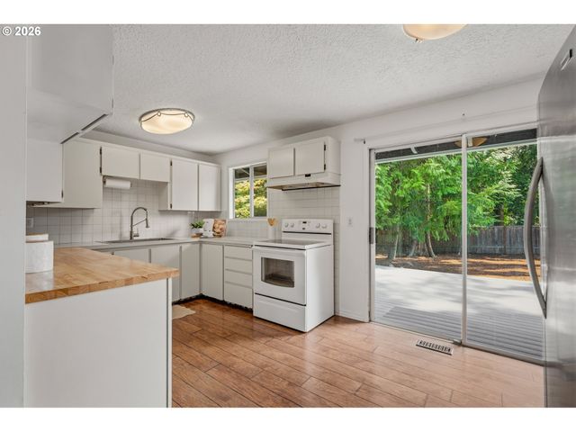 7030 Sw 78TH Ave, Portland, OR 97223