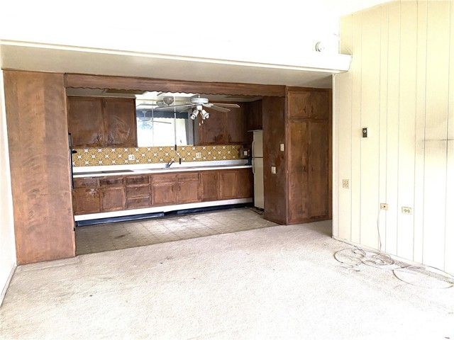 1621 Monterey Rd., M2-19H, Seal Beach, CA 90740