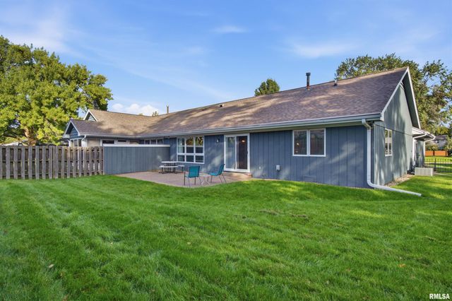 440 W WOODRIDGE Lane, Peoria, IL 61614