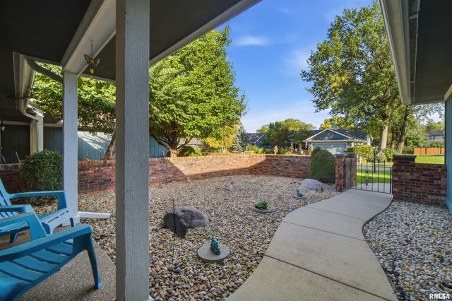 440 W WOODRIDGE Lane, Peoria, IL 61614