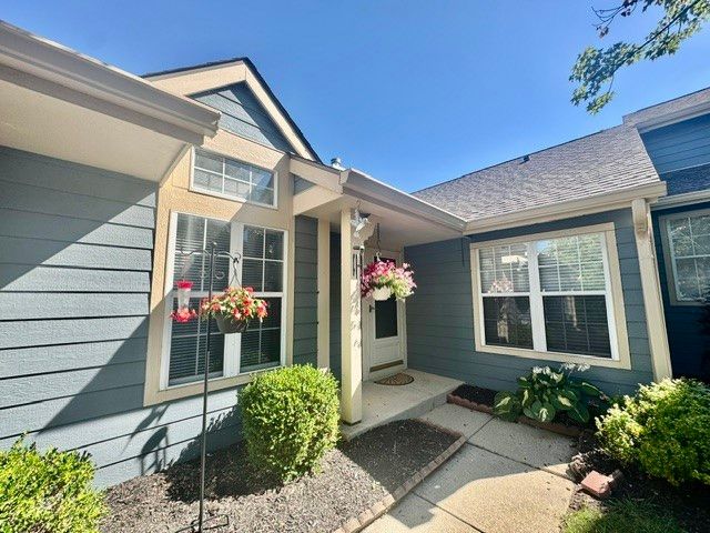 169 Queens Crossing, Centerville, OH 45458