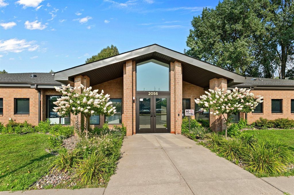 2056 Woodlane Drive, Woodbury, MN 55125 — photo 2