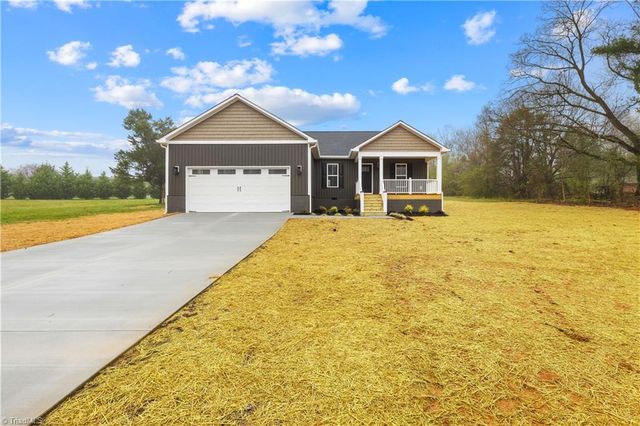 242 Bradley Farm Road, Statesville, NC 28625