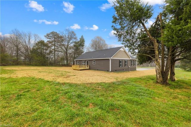242 Bradley Farm Road, Statesville, NC 28625