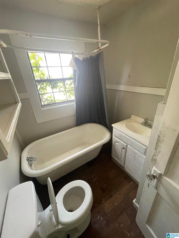 1202 15TH STREET, Midfield, AL 35228