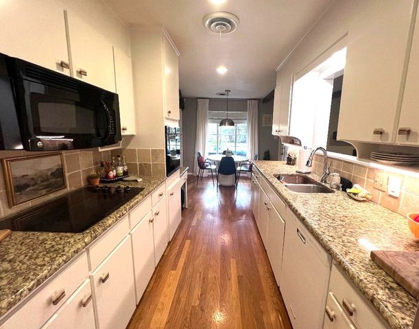 4805 Harlan Avenue, Fort Worth, TX 76132