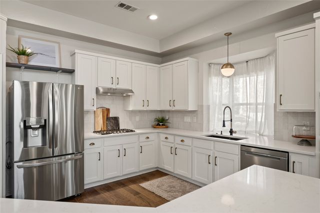 5712 English Oak Drive, Fort Worth, TX 76244