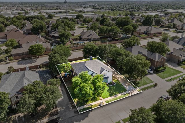 5712 English Oak Drive, Fort Worth, TX 76244