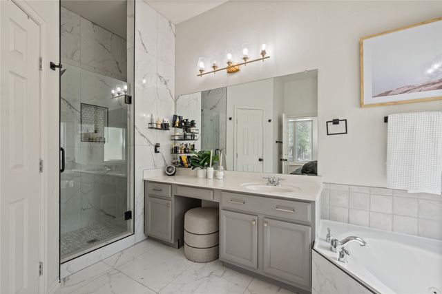 5712 English Oak Drive, Fort Worth, TX 76244
