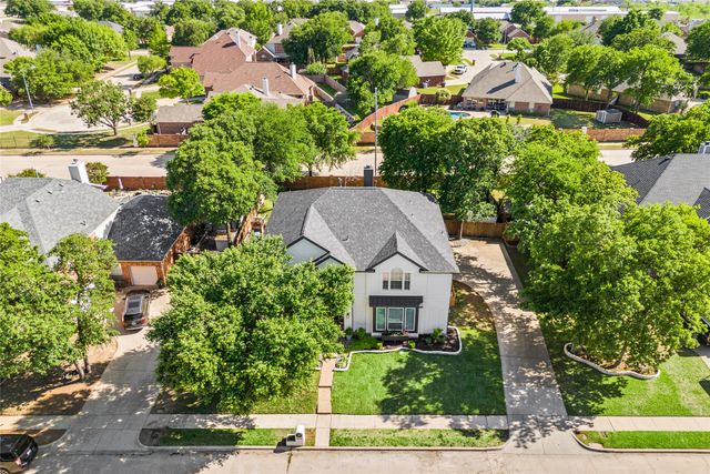 5712 English Oak Drive, Fort Worth, TX 76244