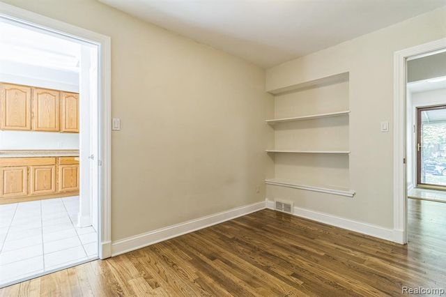 11410 Auburndale Street, Livonia, MI 48150