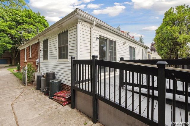 11410 Auburndale Street, Livonia, MI 48150