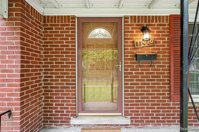 11410 Auburndale Street, Livonia, MI 48150