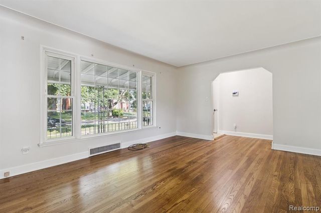 11410 Auburndale Street, Livonia, MI 48150