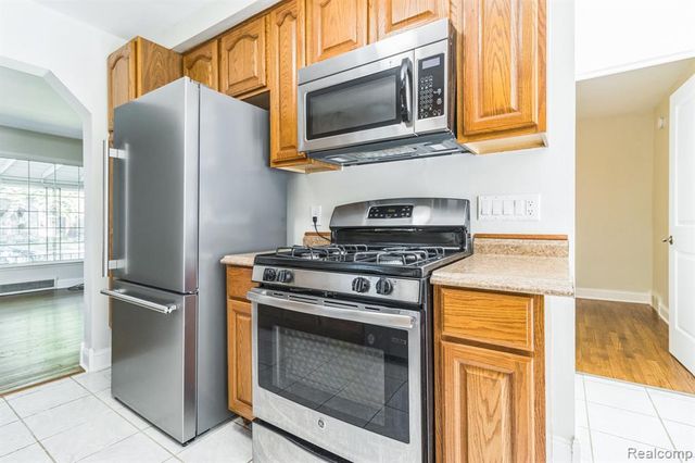 11410 Auburndale Street, Livonia, MI 48150