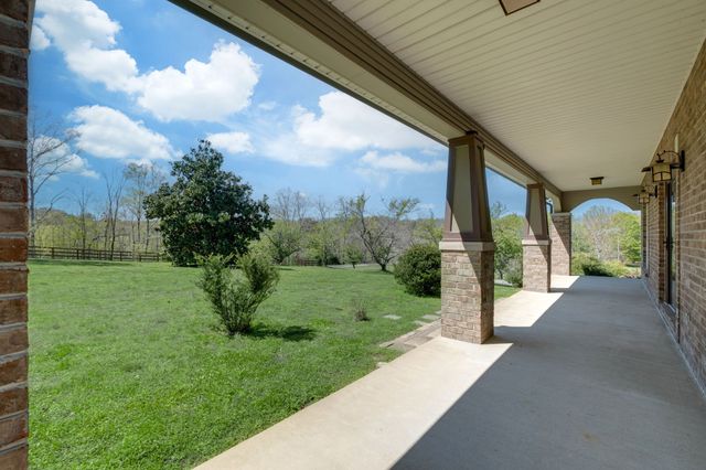 1249 White Road, Bon Aqua, TN 37025