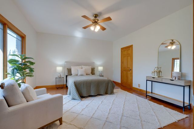 1249 White Road, Bon Aqua, TN 37025
