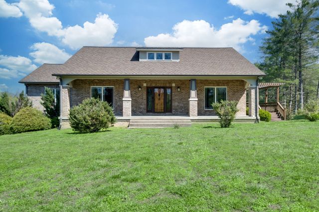 1249 White Road, Bon Aqua, TN 37025