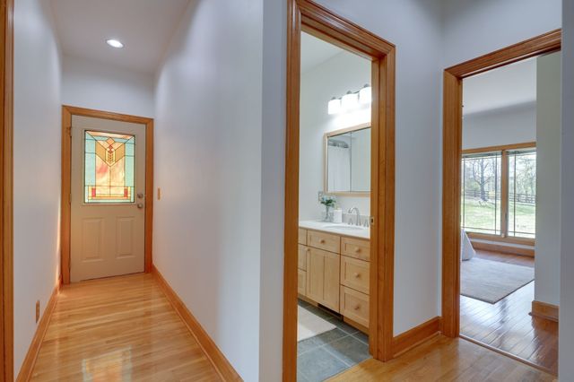 1249 White Road, Bon Aqua, TN 37025