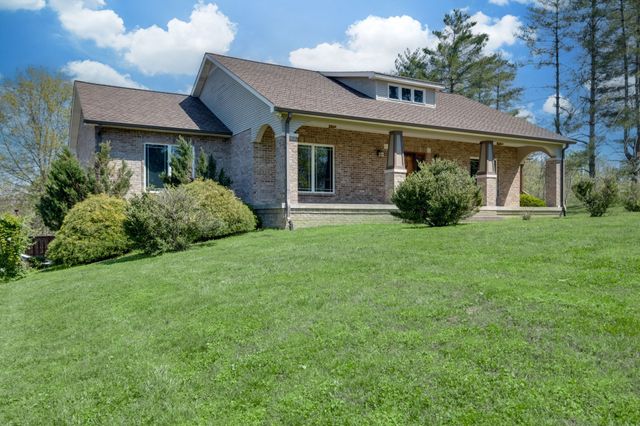 1249 White Road, Bon Aqua, TN 37025