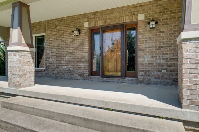 1249 White Road, Bon Aqua, TN 37025