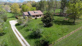 1249 White Road, Bon Aqua, TN 37025
