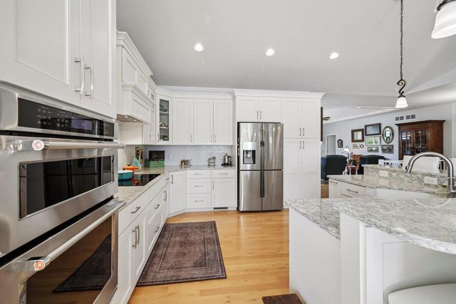 791 Country View LANE, Lake Mills, WI 53551