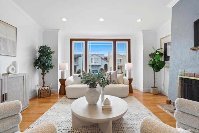 2487 33rd Avenue, San Francisco, CA 94116