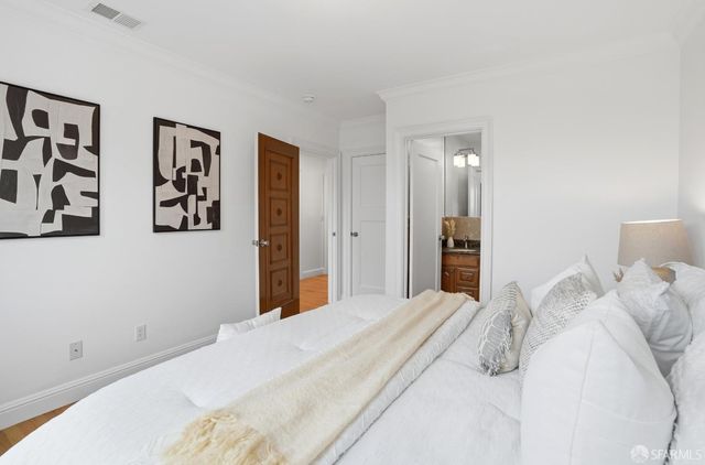 2487 33rd Avenue, San Francisco, CA 94116