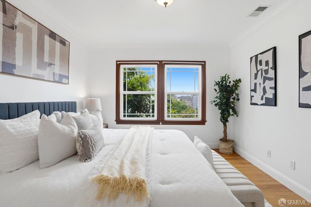 2487 33rd Avenue, San Francisco, CA 94116