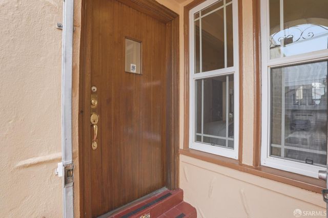 2487 33rd Avenue, San Francisco, CA 94116