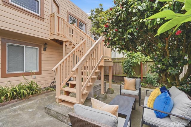 2487 33rd Avenue, San Francisco, CA 94116