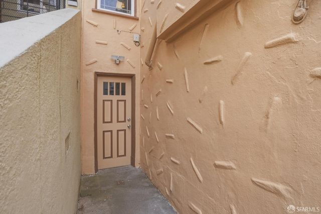 2487 33rd Avenue, San Francisco, CA 94116