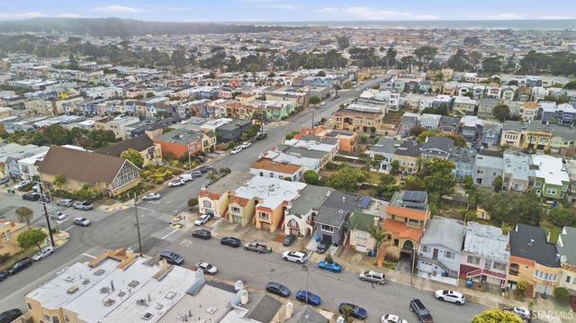 2487 33rd Avenue, San Francisco, CA 94116