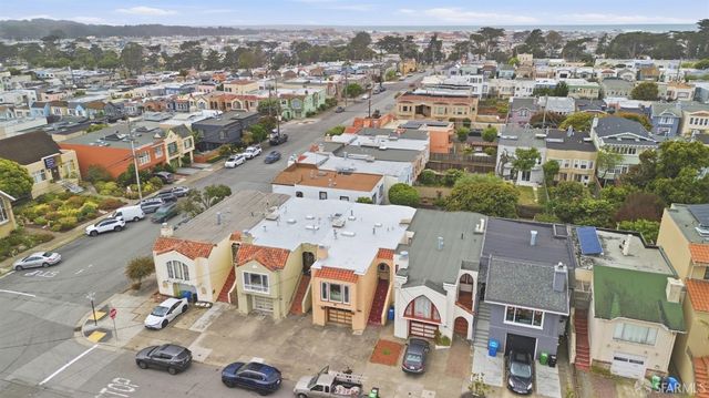 2487 33rd Avenue, San Francisco, CA 94116