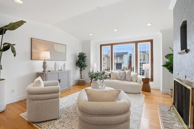 2487 33rd Avenue, San Francisco, CA 94116