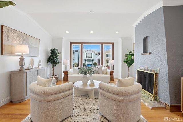 2487 33rd Avenue, San Francisco, CA 94116