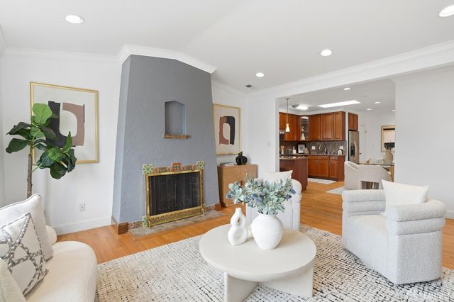 2487 33rd Avenue, San Francisco, CA 94116