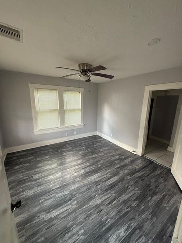 3012 Live Oak Street, Houston, TX 77004