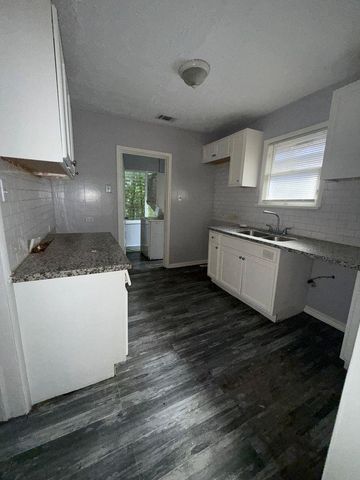 3012 Live Oak Street, Houston, TX 77004