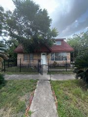 3012 Live Oak Street, Houston, TX 77004
