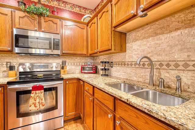 5733 Cherry Hill Drive, Newburgh, IN 47630