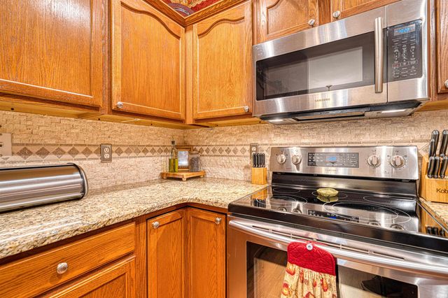 5733 Cherry Hill Drive, Newburgh, IN 47630