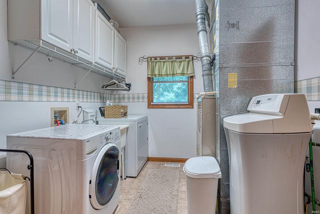 5733 Cherry Hill Drive, Newburgh, IN 47630