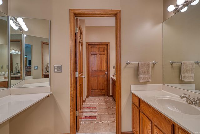 5733 Cherry Hill Drive, Newburgh, IN 47630