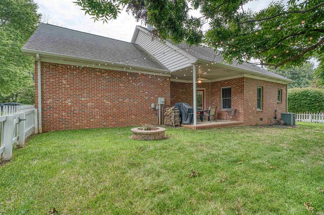 5733 Cherry Hill Drive, Newburgh, IN 47630