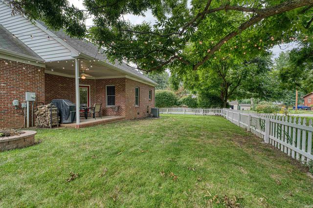 5733 Cherry Hill Drive, Newburgh, IN 47630