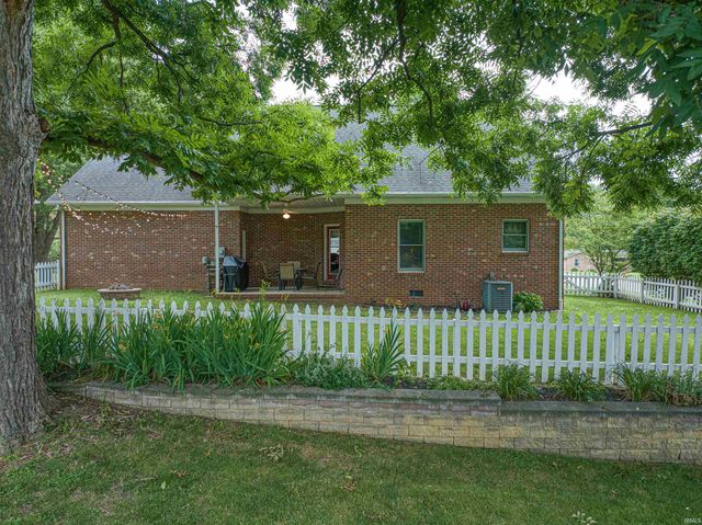 5733 Cherry Hill Drive, Newburgh, IN 47630