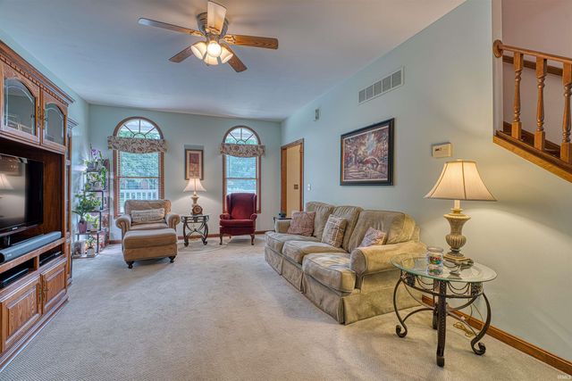 5733 Cherry Hill Drive, Newburgh, IN 47630