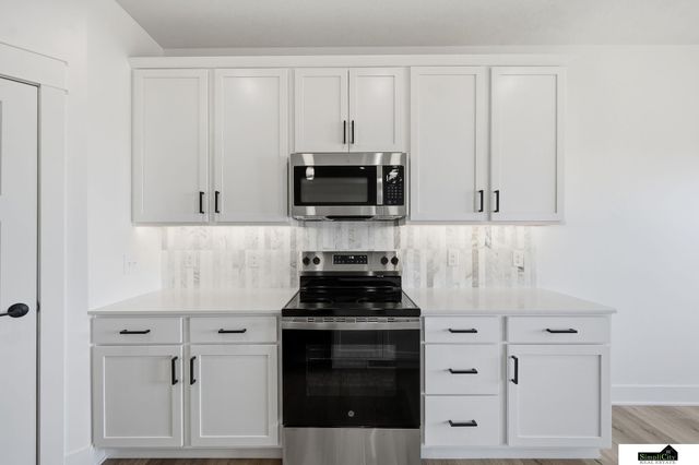 8621 S 49th Street, Lincoln, NE 68516